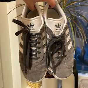 Adidas Gazelle Sneakers in Grey Suede